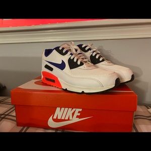 Nike Air Max 90 Essential